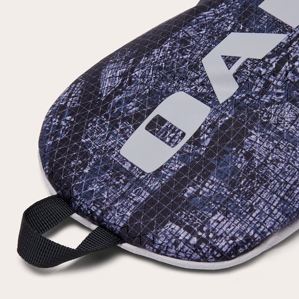 Oakley Dr Cover 19.0