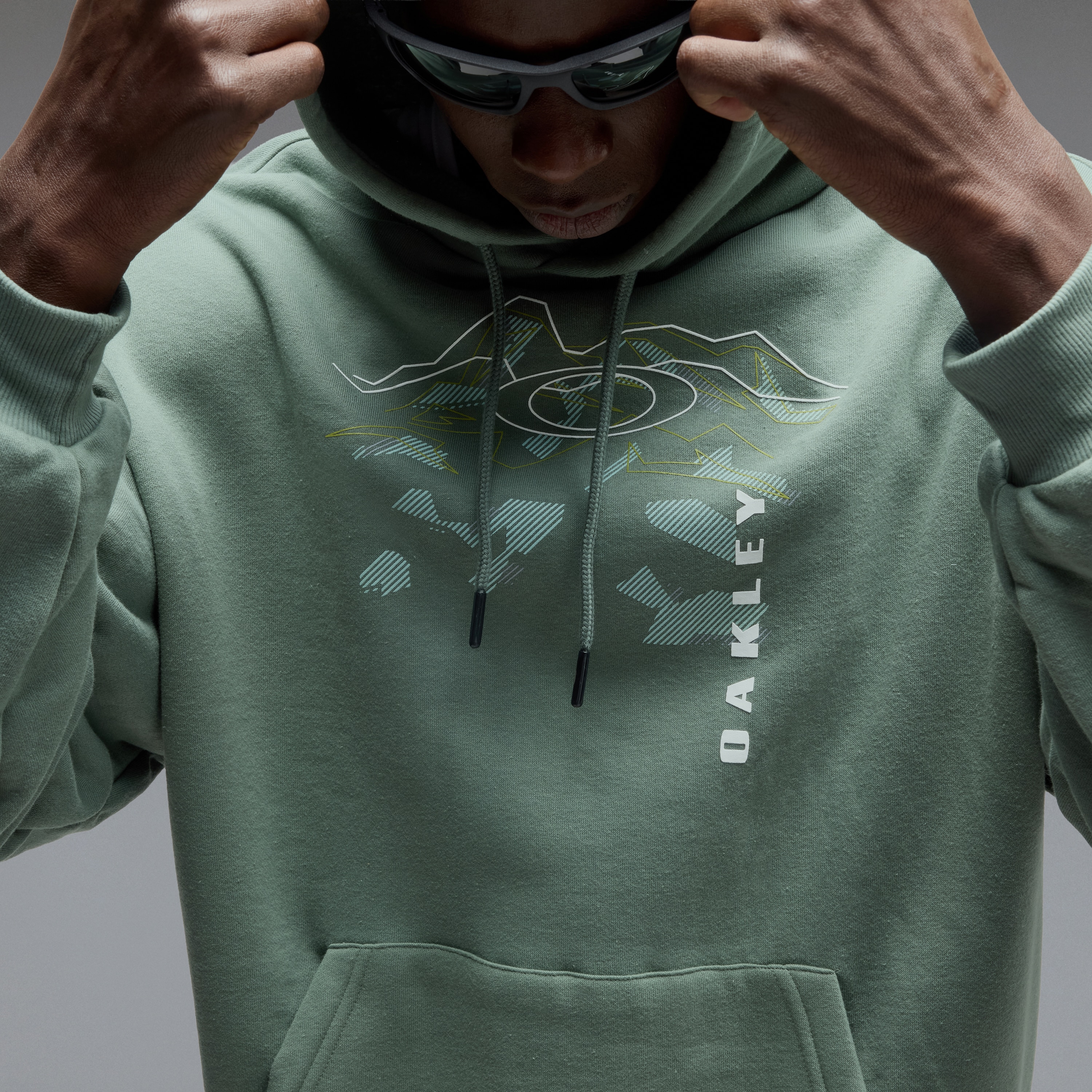 Oakley MTN Ridge Hoodie - Aviator Green | Oakley® US