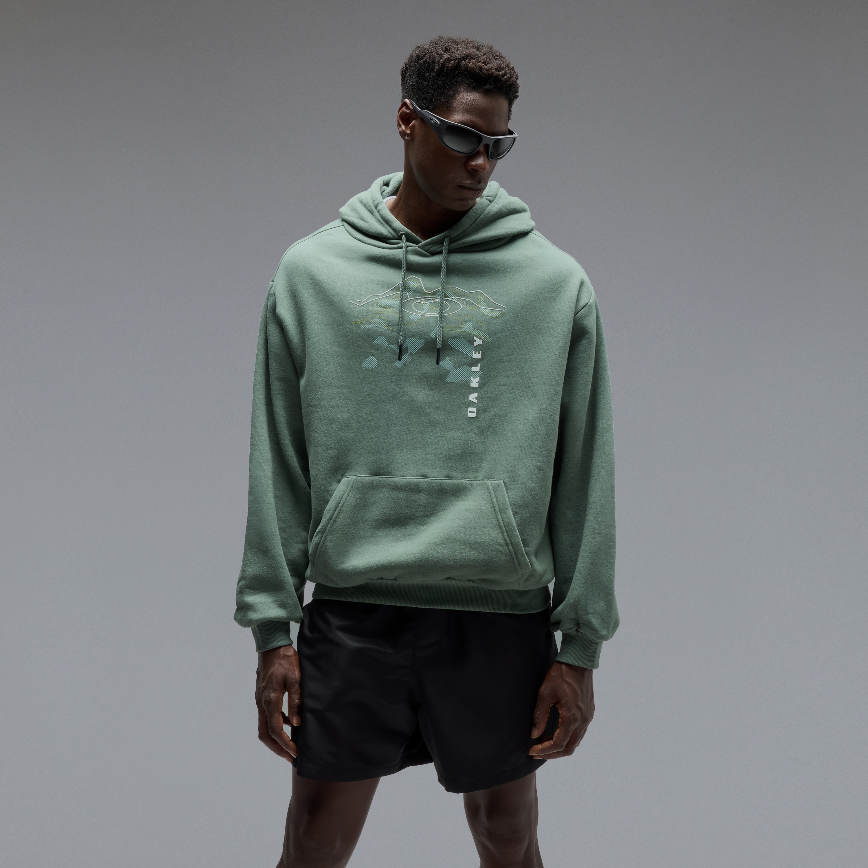Oakley MTN Ridge Hoodie in Army Green | Oakley® US