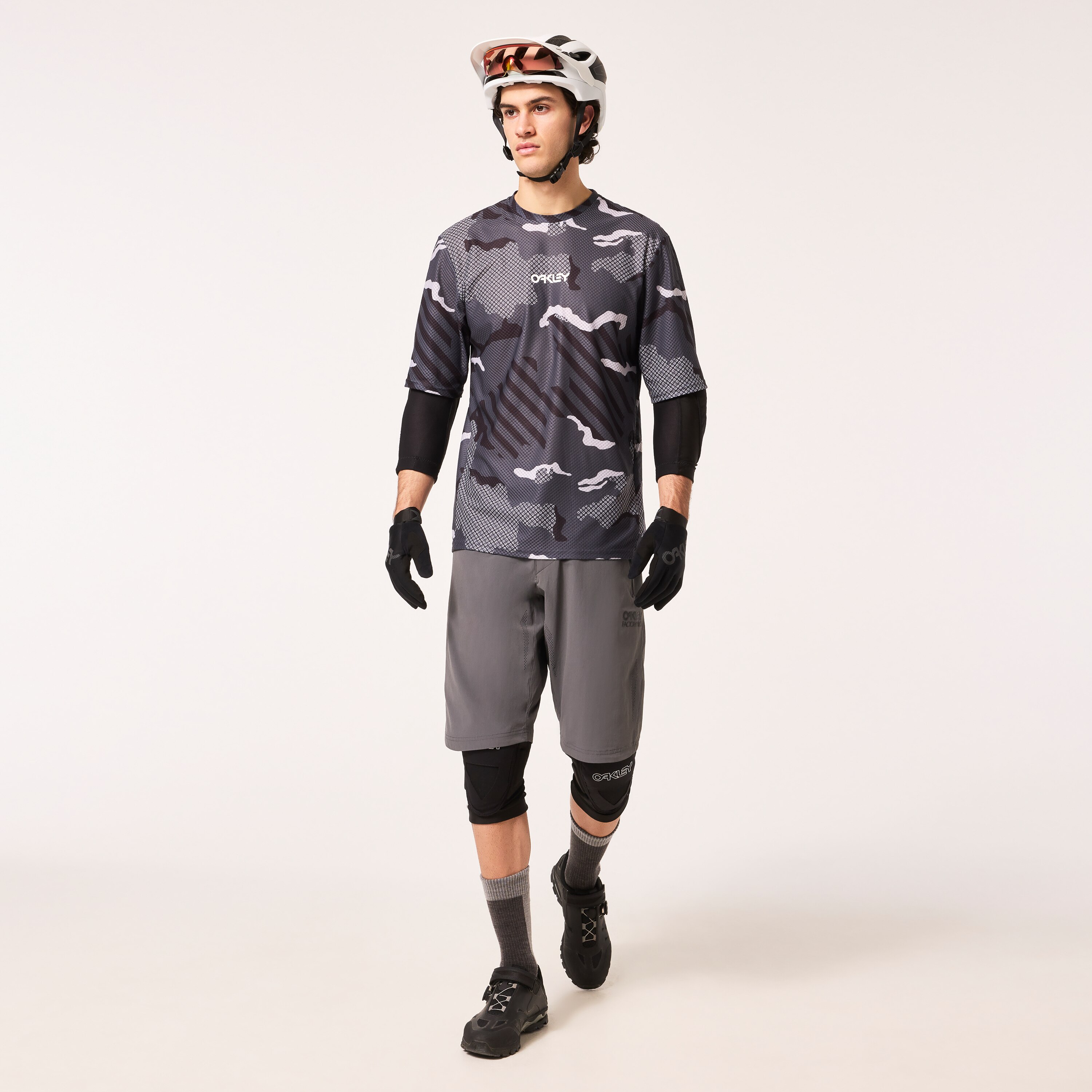 Oakley Ridestore Oakley Ride Free Ss Jersey - Black Stripe/Grip Camo | Oakley® US