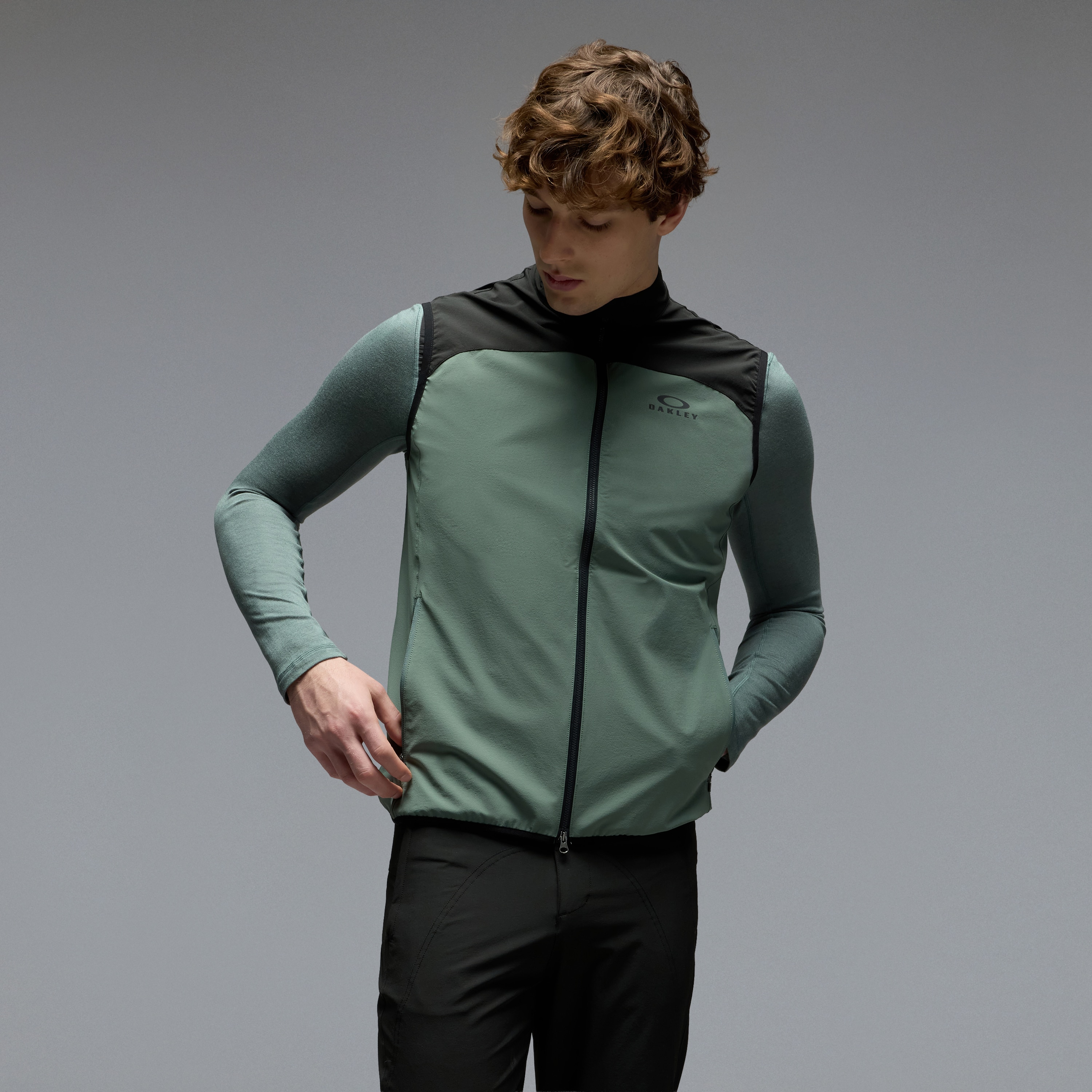 Oakley Elements Vest - Aviator Green | Oakley® US