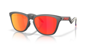 Oakley X Albino & Preto Frogskins™ Hybrid Oakley X Albino & Preto Frogskins™ Hybrid