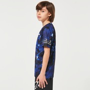 （子供用) Striking Qd S/S Tee Ytr 1.0 - Blue Storm Print
