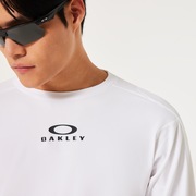 Enhance Practice L/S Crew 15.7 - White