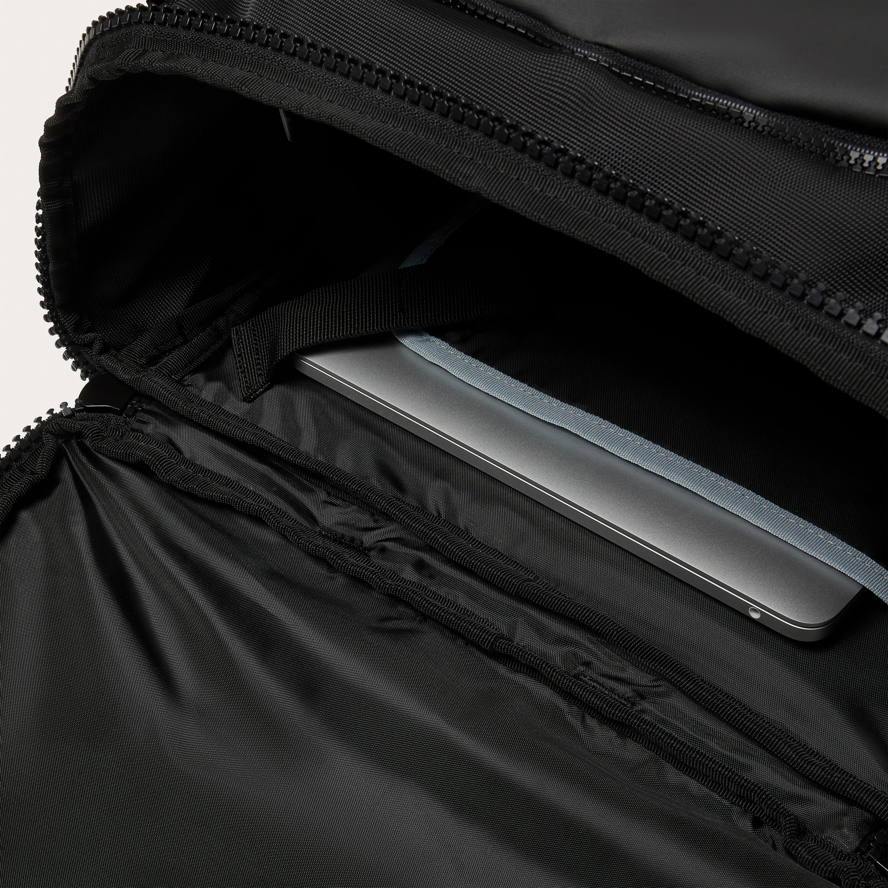 Oakley ブラック リュック Oakley Enhance Hybrid Backpack L - Black/White | Oakley® JP