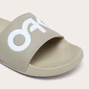 Oakley B1B Slide 2.0 - Pebble