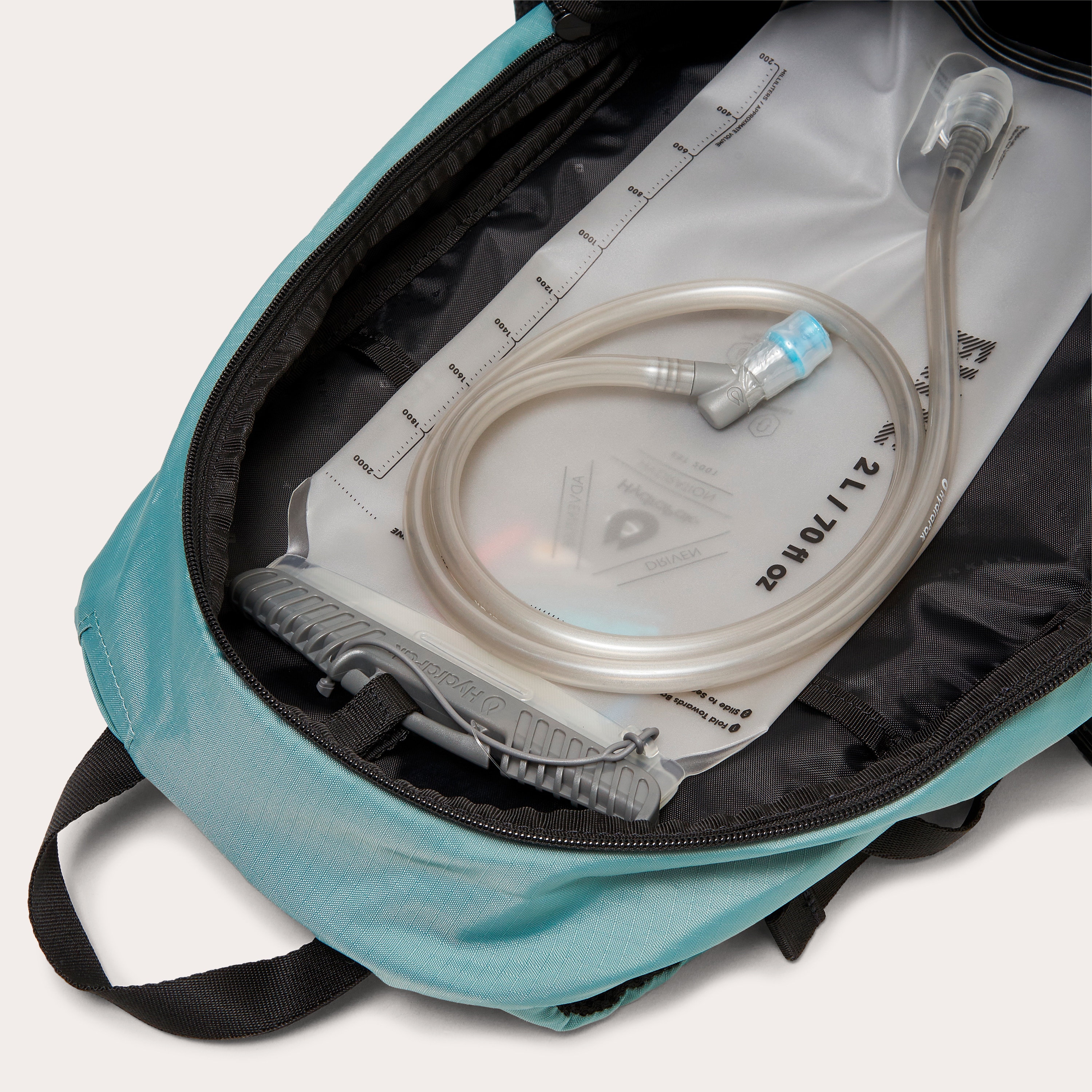 【OAKLEY】25ss SEEKER TRAVERSE RC HYDRA BACKPACK Oakley Seeker Traverse Rc Hydra Bag - Pacific | Oakley® US