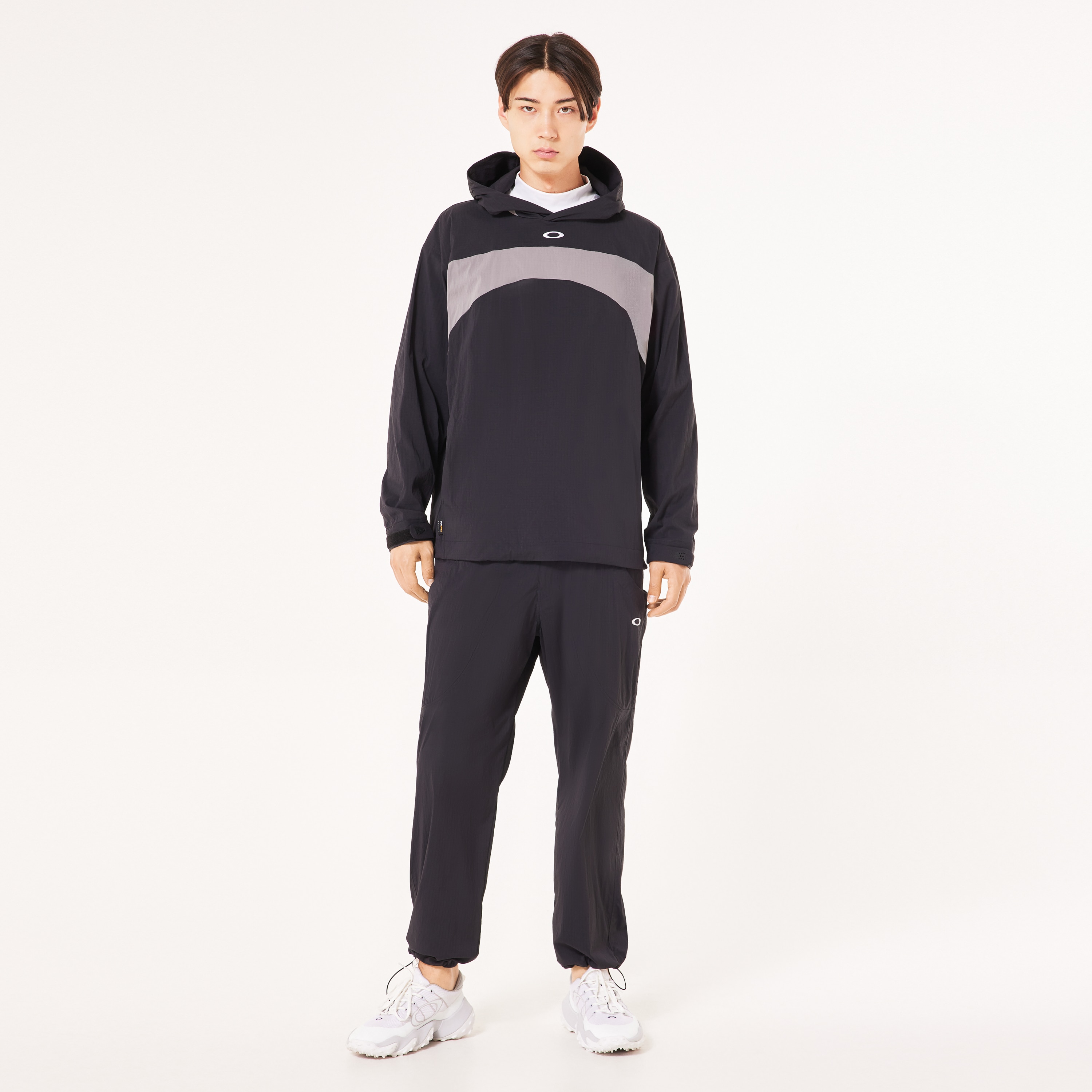 ☆訳あり 大幅値下げ　Oakley DRY UV 撥水　 フーディ ウェア　上下 ☆訳あり 大幅値下げ Oakley DRY UV 撥水 フーディ ウェア 上下 ☆訳