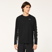 Slant Logo Print L/S Tee 8.0 - Blackout