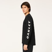 Slant Logo Print L/S Tee 8.0 - Blackout