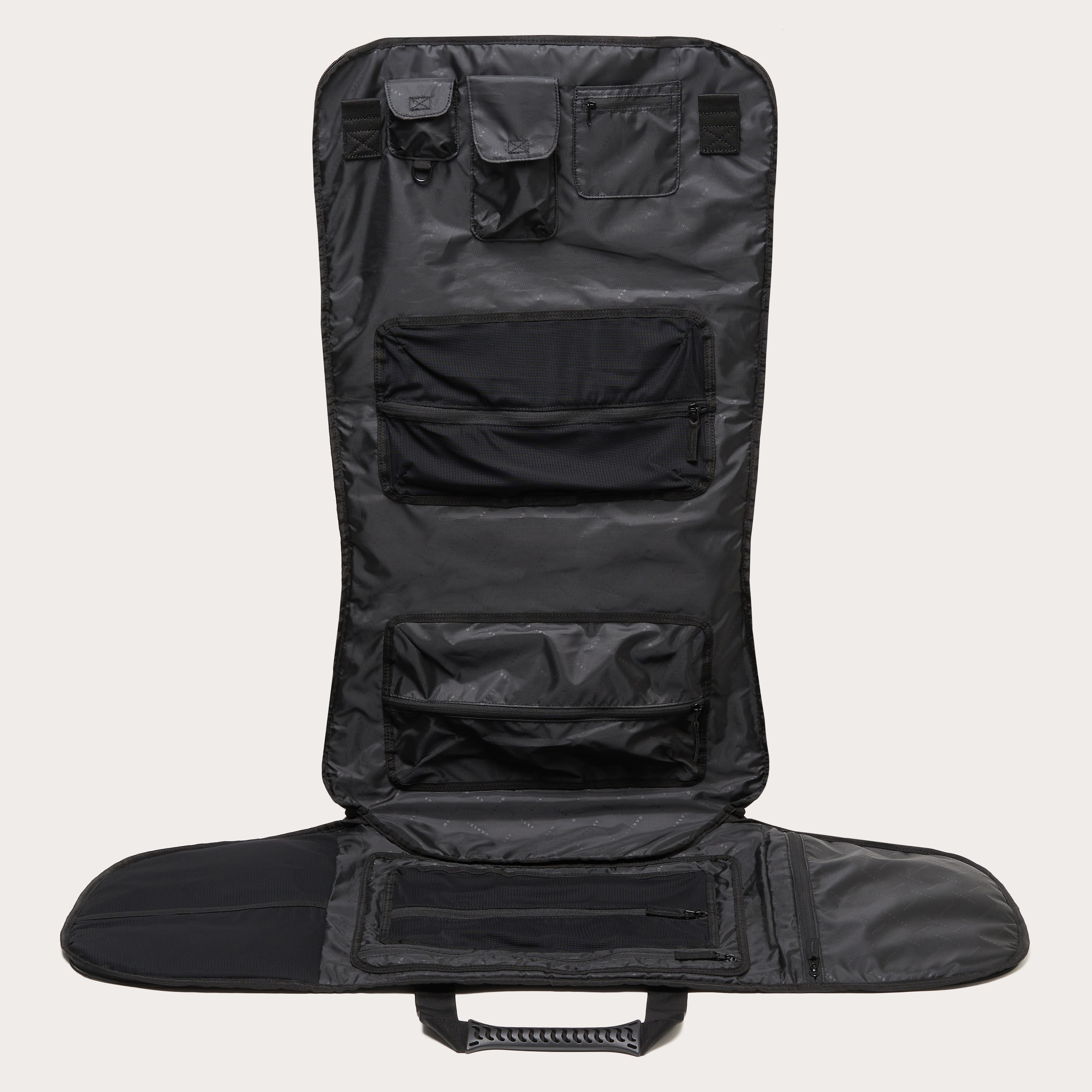 Oakley Latitude Expedition Bag - Blackout | Oakley® US