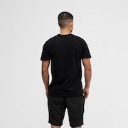 Camiseta Oakley Scale Mountain - Blackout