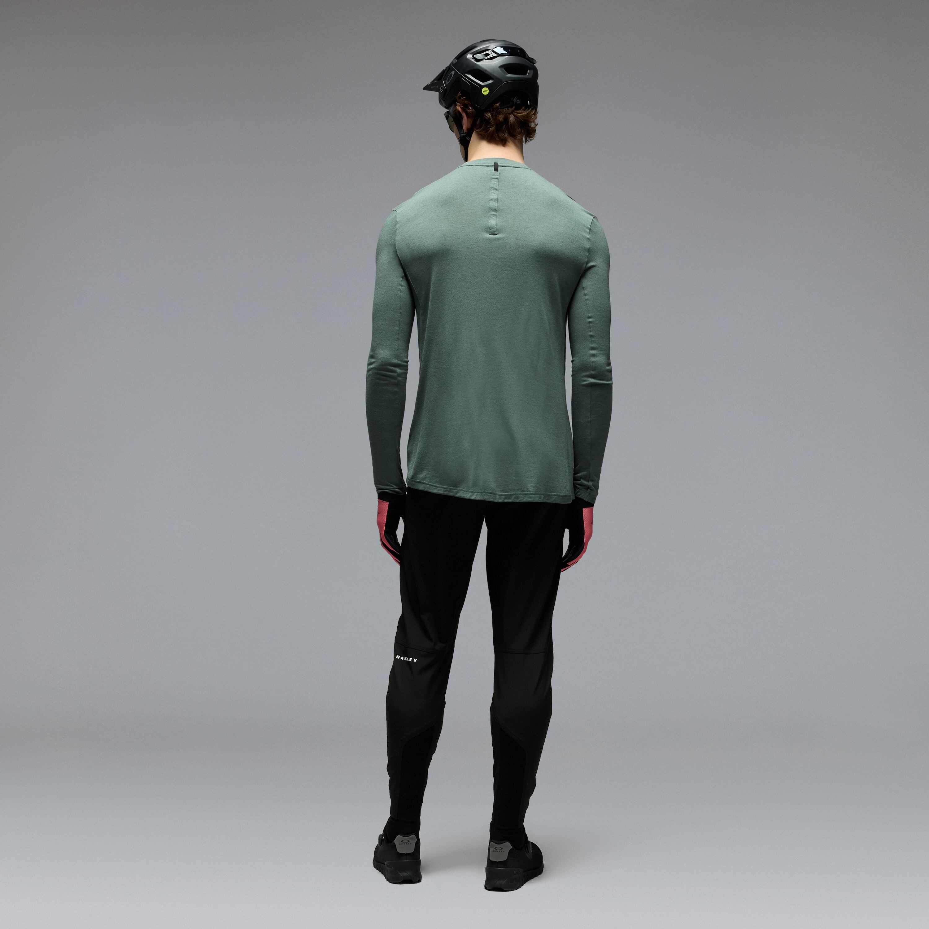 Oakley Seeker Flow LS Jersey in Aviator Green | Oakley® US