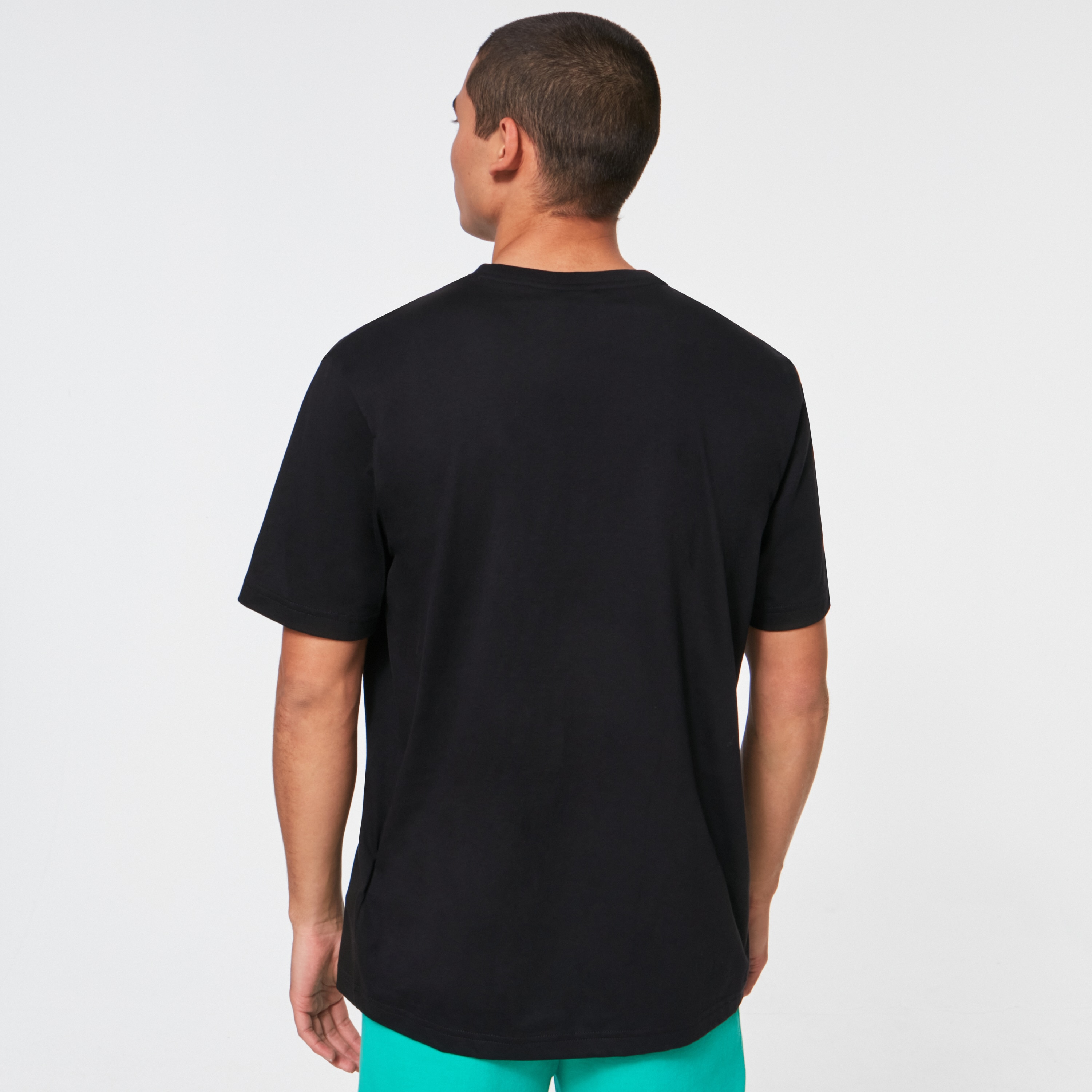 Oakley Evolution Never Ends SS Tee - Blackout | Oakley® US