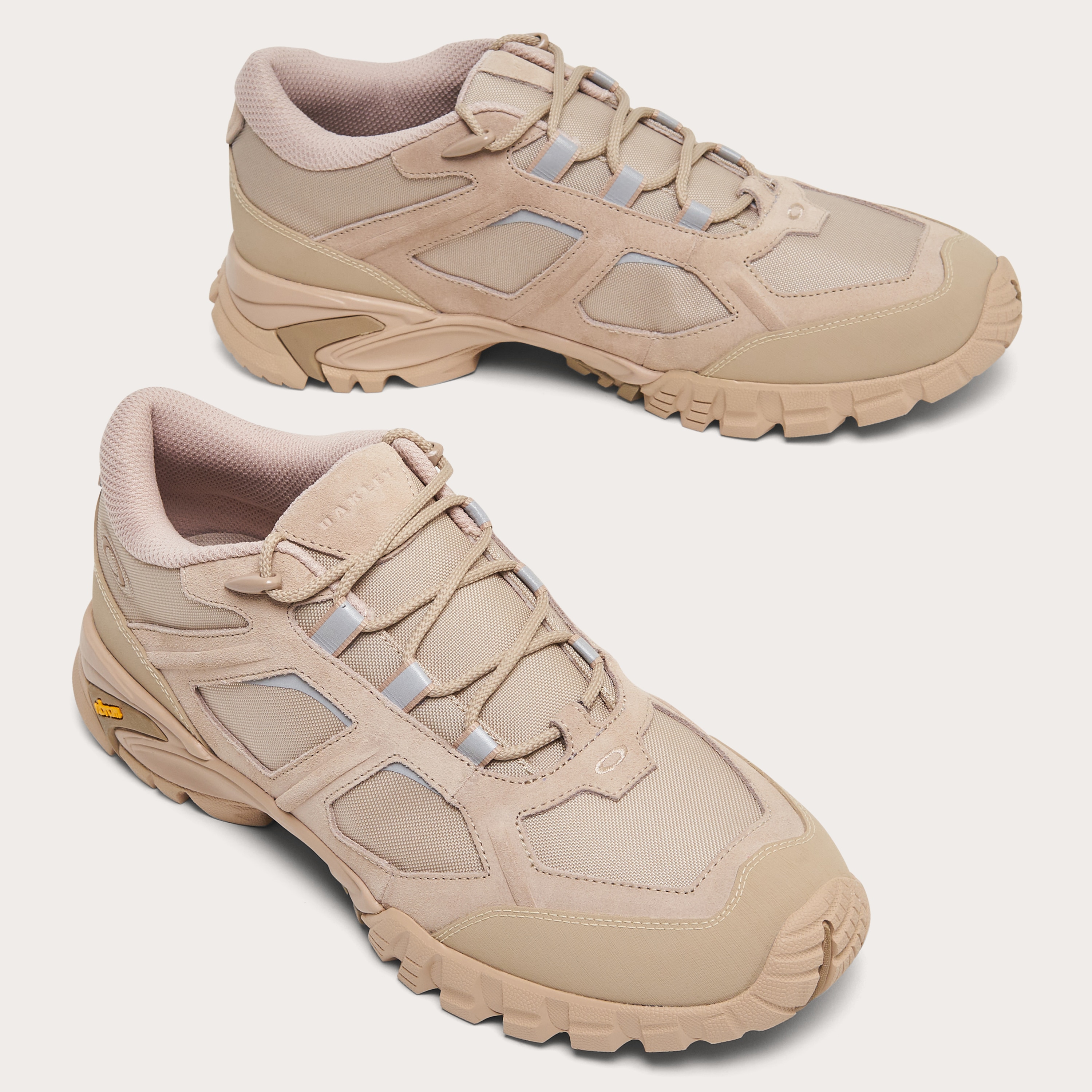 Oakley Sierra Terrain - Humus - FOF100541-31R | Oakley® US