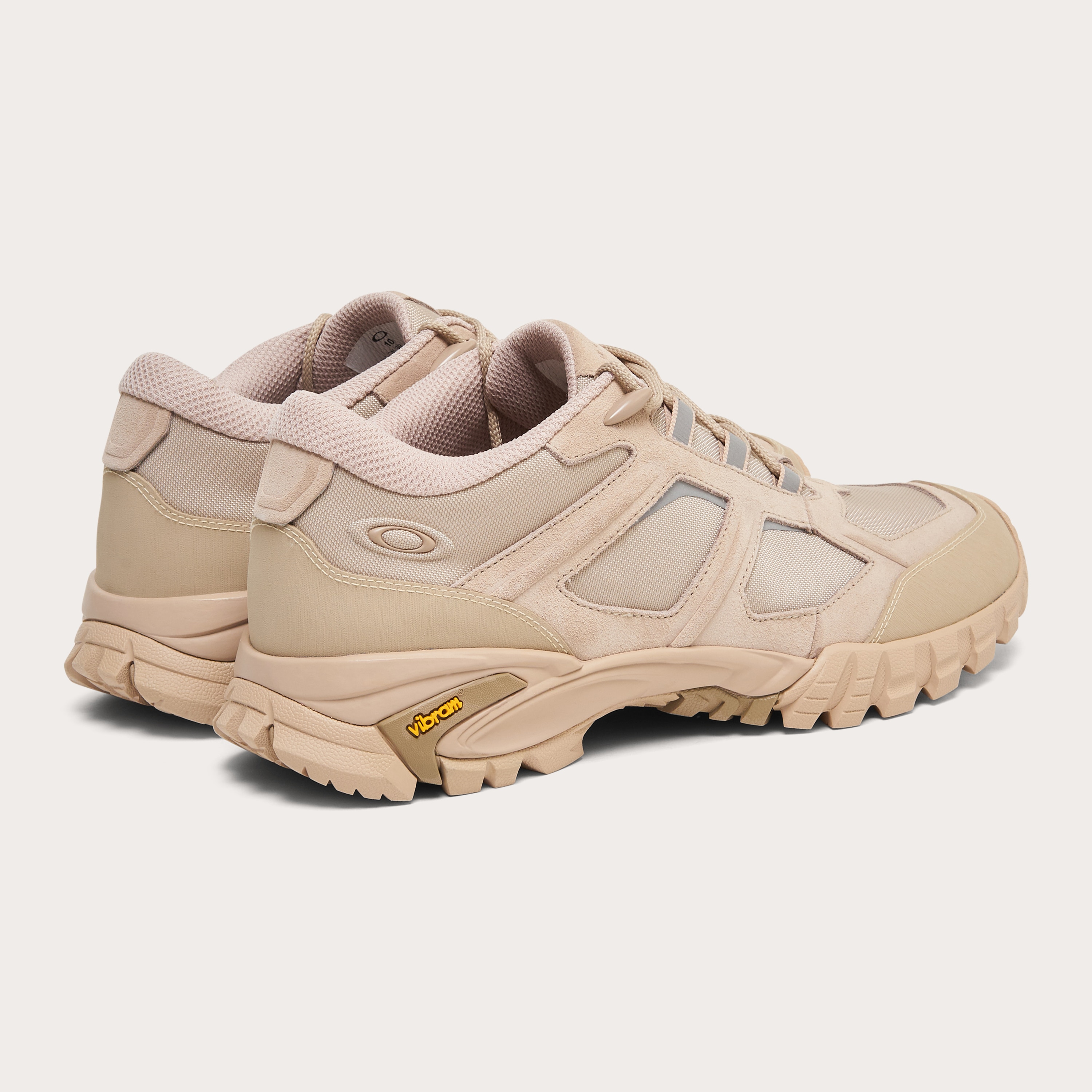 Oakley Sierra Terrain - Humus - FOF100541-31R | Oakley® US