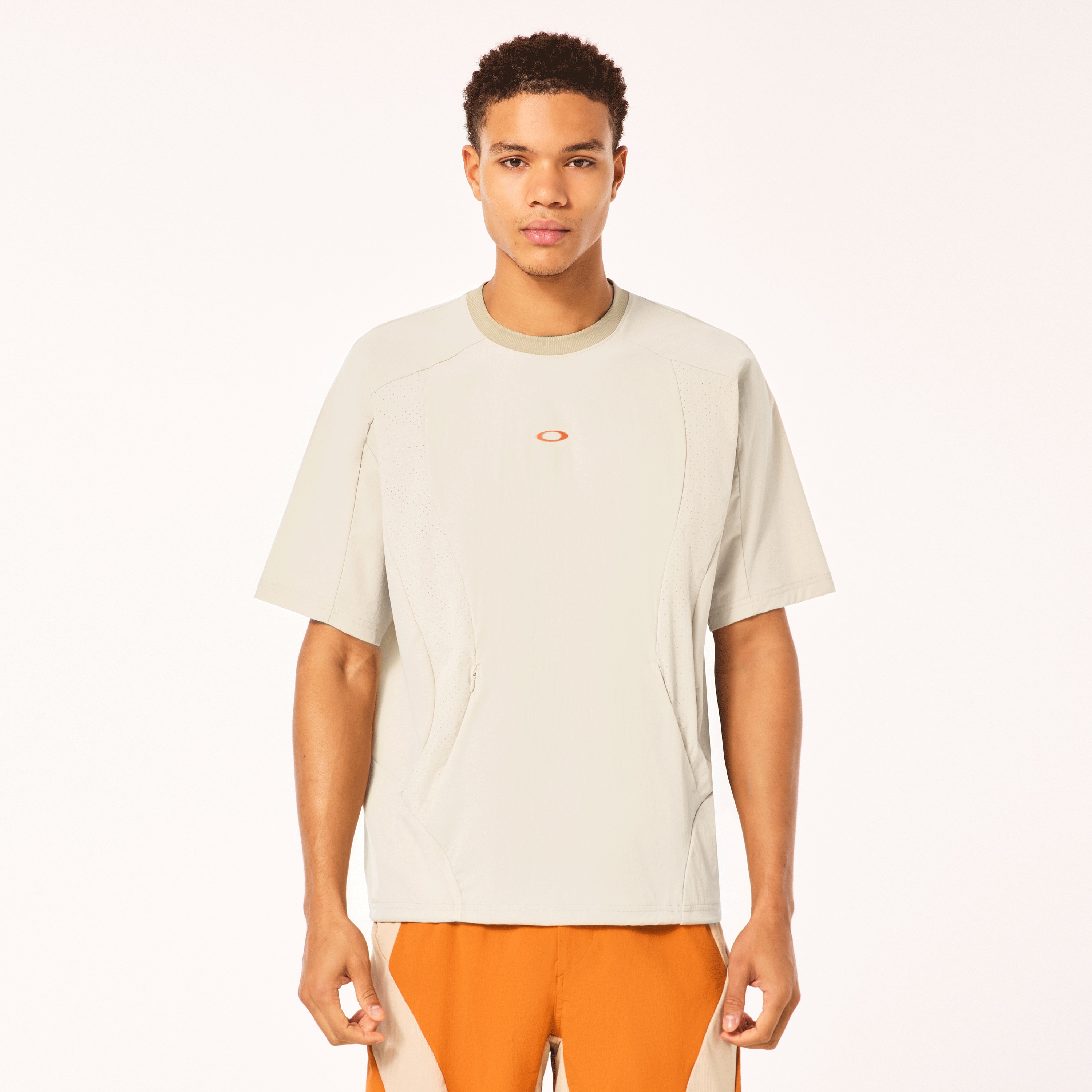 OAKLEY LATITUDE ARC ベスト Oakley Latitude Arc Vest - Blackout | Oakley® US