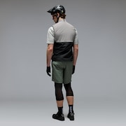 Elements Alpha Vest - Cement