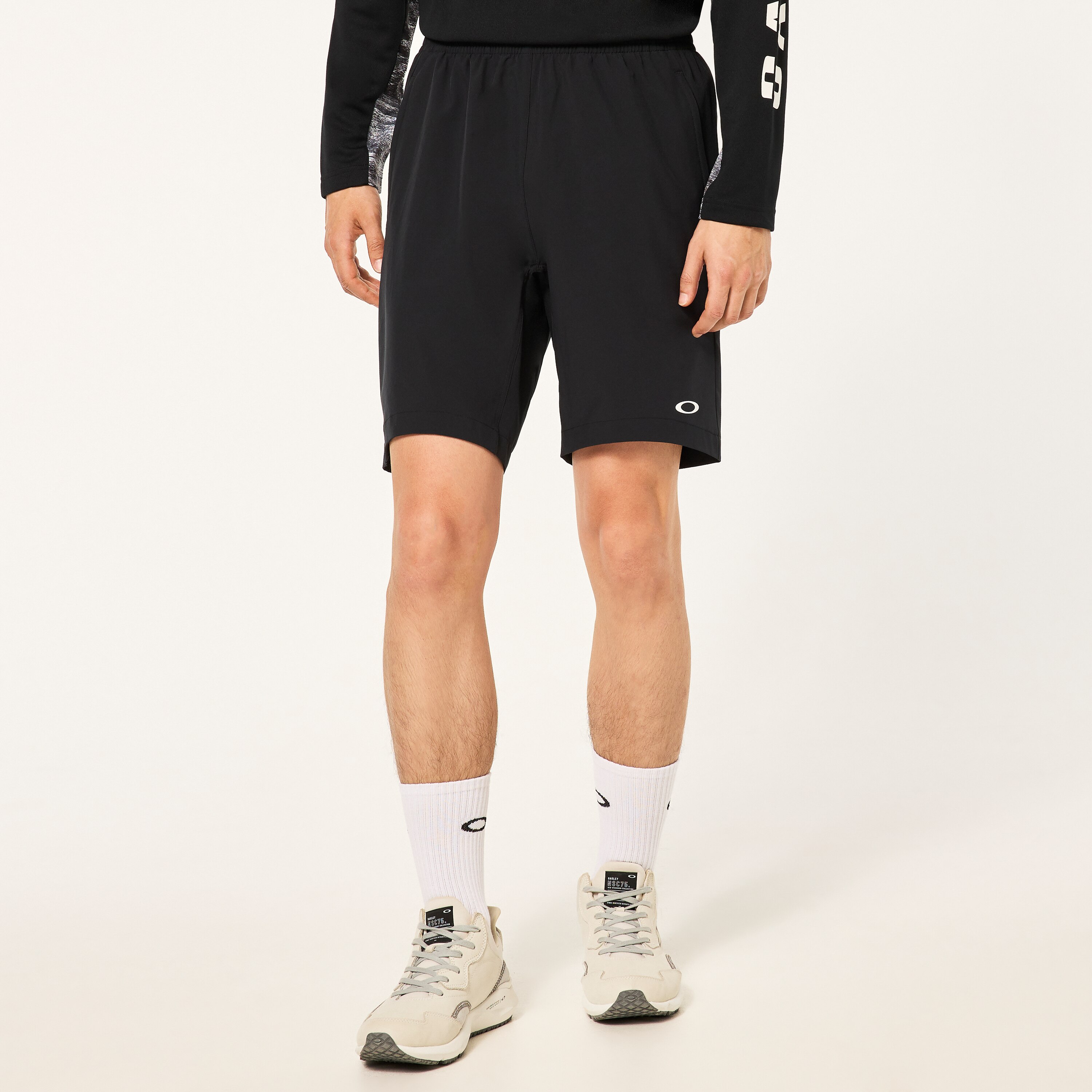 Oakley Slant Plain Shorts 9Inch 8.0 - Blackout | Oakley® 日本