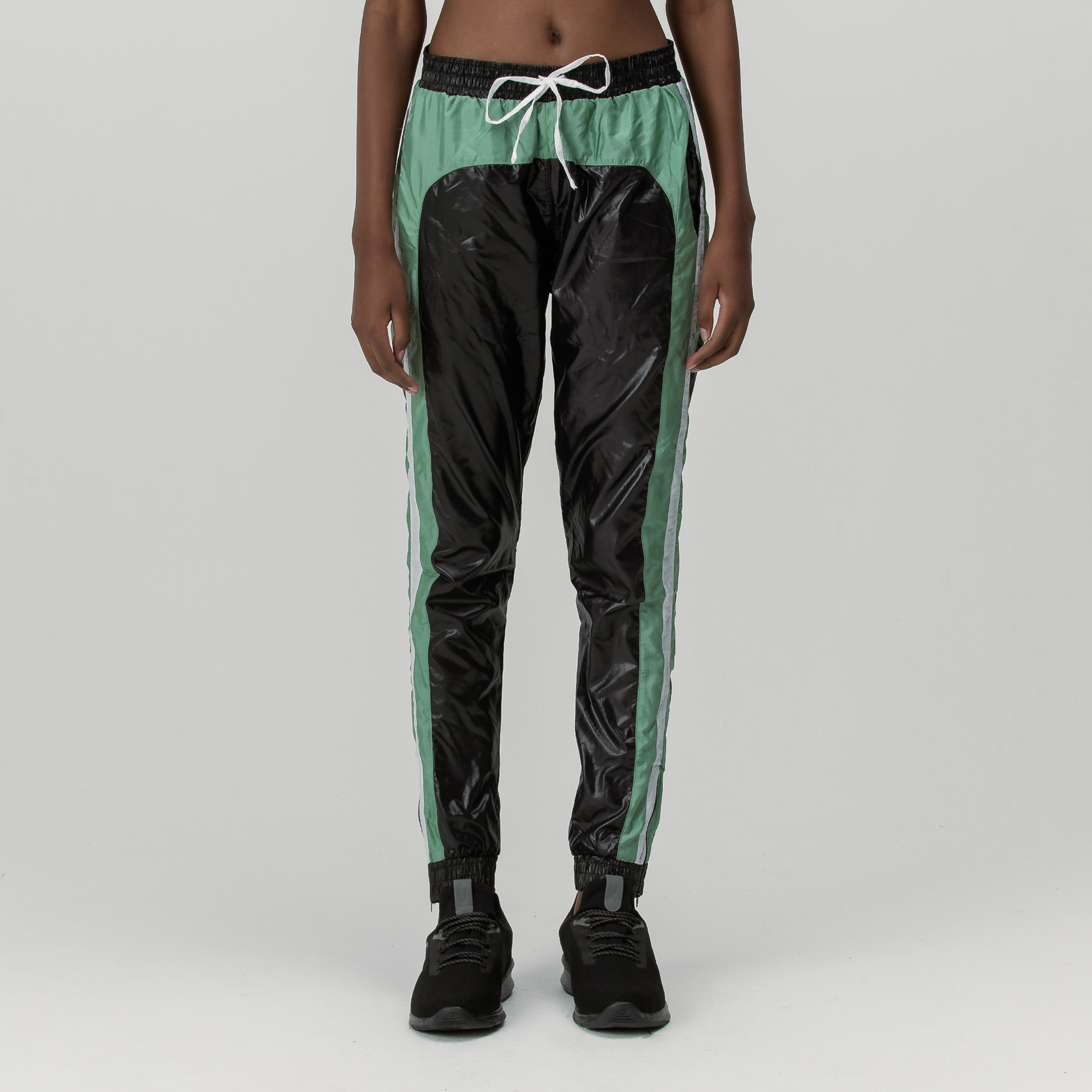 Oakley Calça Feminia Oakley X Lauf - Jet Black | Oakley® BR