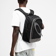 Mochila Oakley Navigate - Blackout