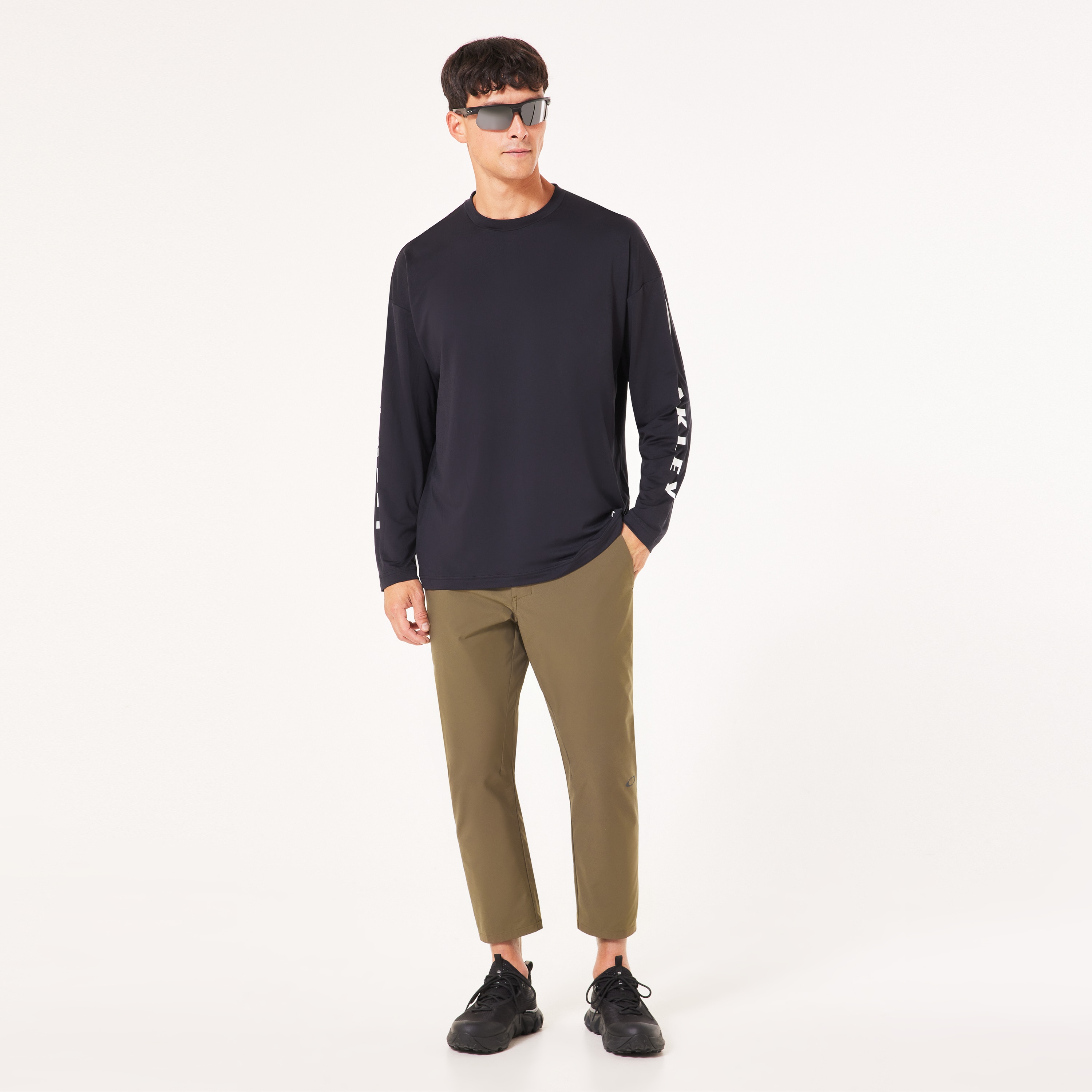 OAKLEY 立体裁断 テック 裾ポケット コットンポリ テクニカルパンツ Oakley Fgl Tool Box Pants 3.7 - Phantom | Oakley® 日本