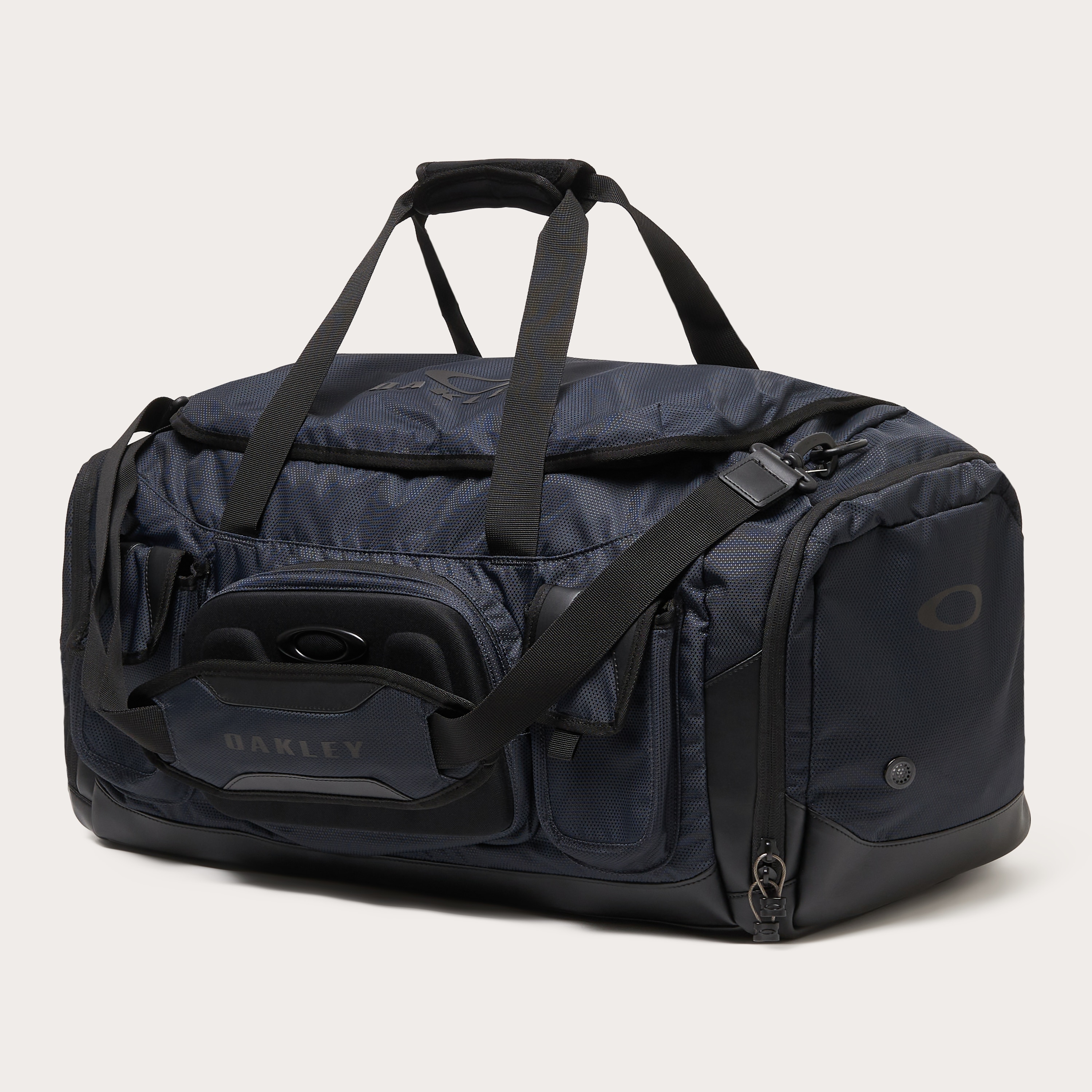 OAKLEY Tactical Duffle Shoulder Bag ブラック Oakley Heavy Duty Duffel 2.0 in Black (2006) 