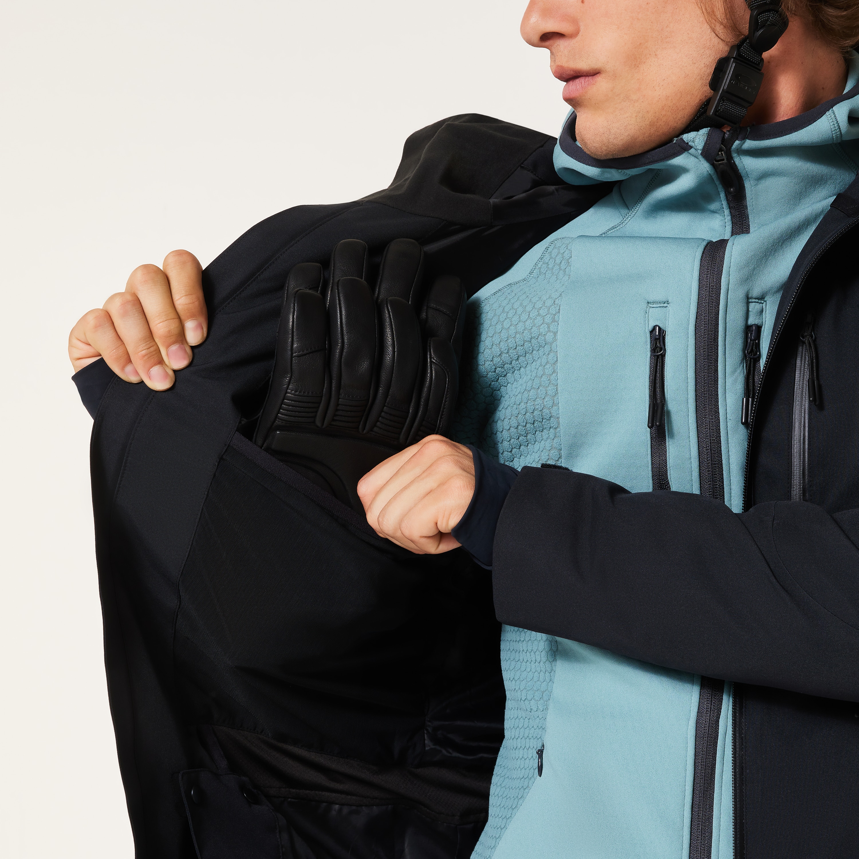 Oakley Kendall RC Shell Jacket 2.0 - Blackout | Oakley® US