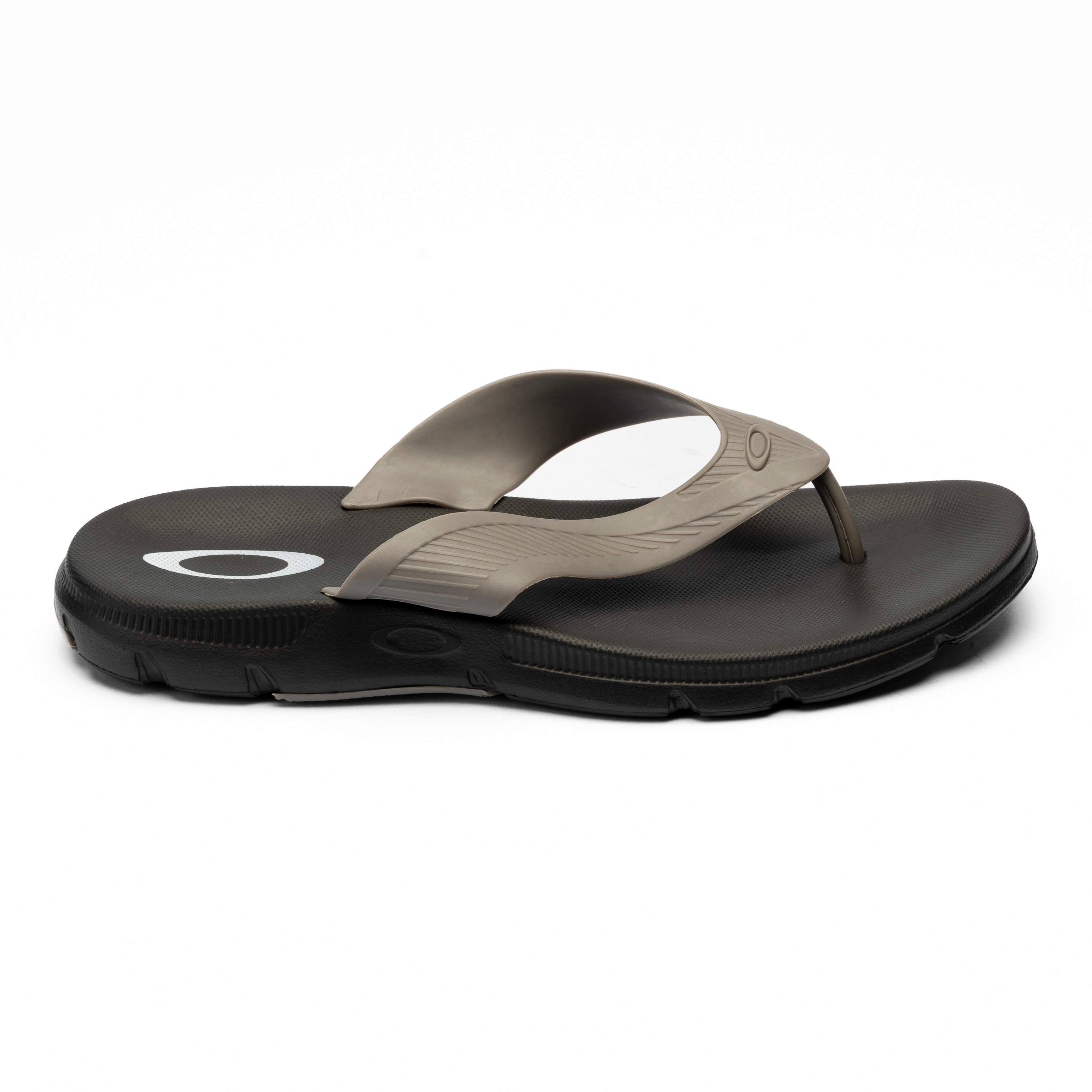 Oakley Chinelo Oakley Banks - Jet Black - FOF100392-01K | Oakley® BR