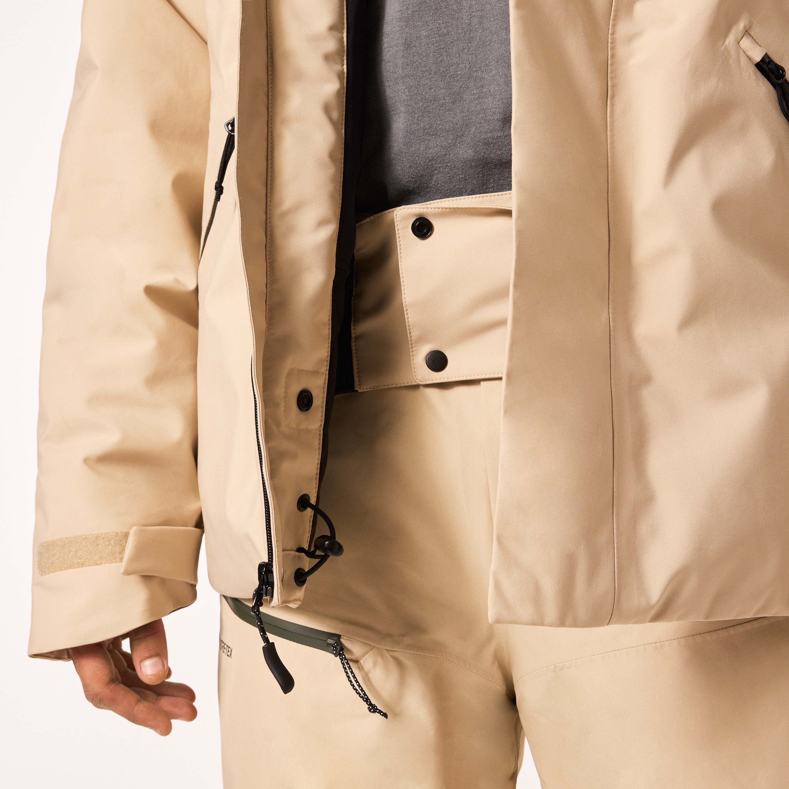 Oakley Sub Temp Rc Gore-Tex Jacket - Humus | Oakley® US