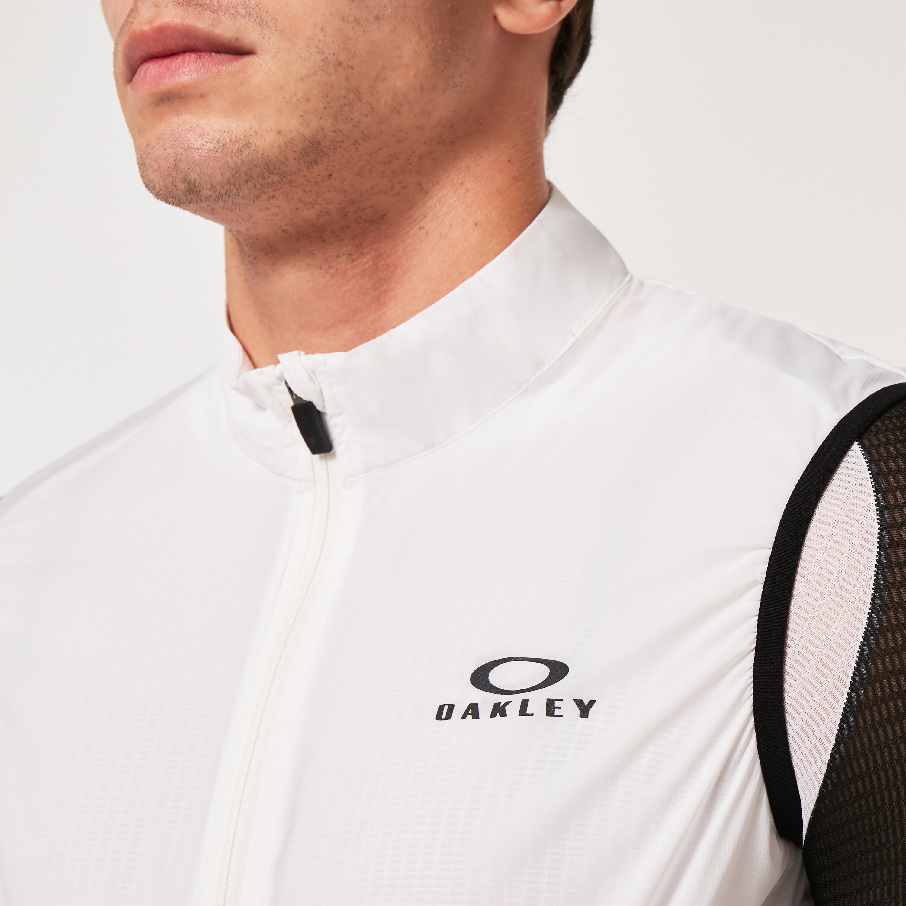 Oakley Endurance Packable Wind Vest - White | Oakley® US