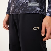 Striking Bonding Warm PT 8.0 - Blackout