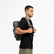 Mochila Oakley Confront - Oxide