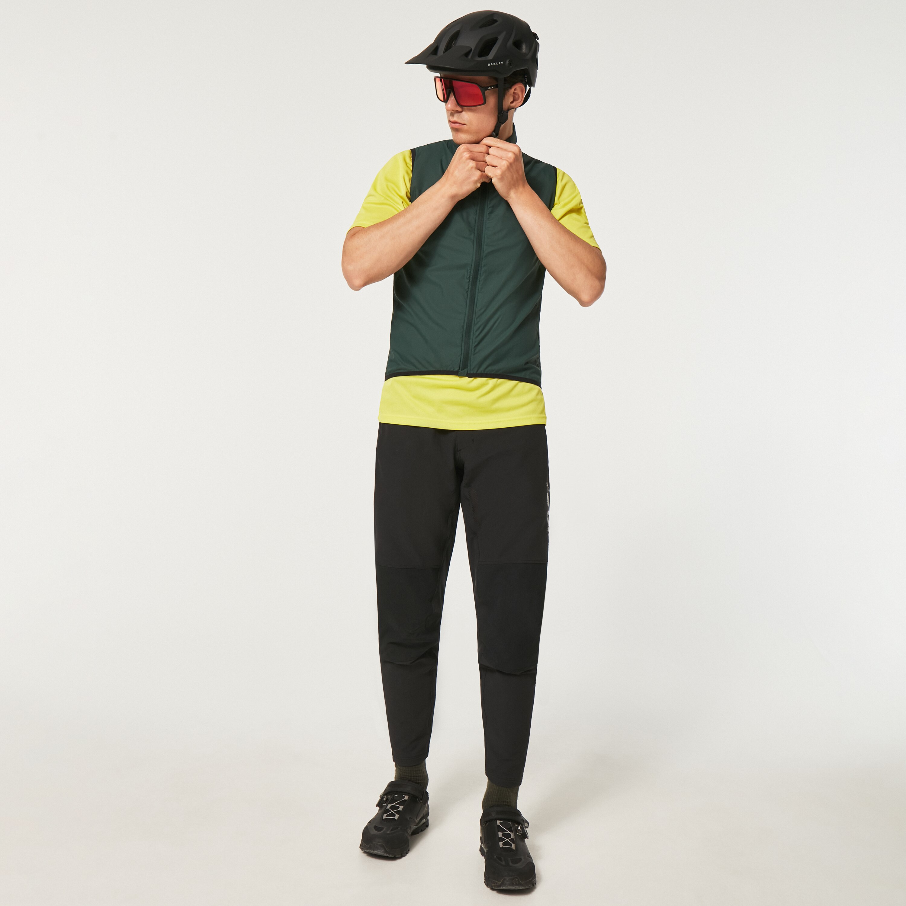 Oakley Elements Packable Vest - Hunter Green | Oakley® US