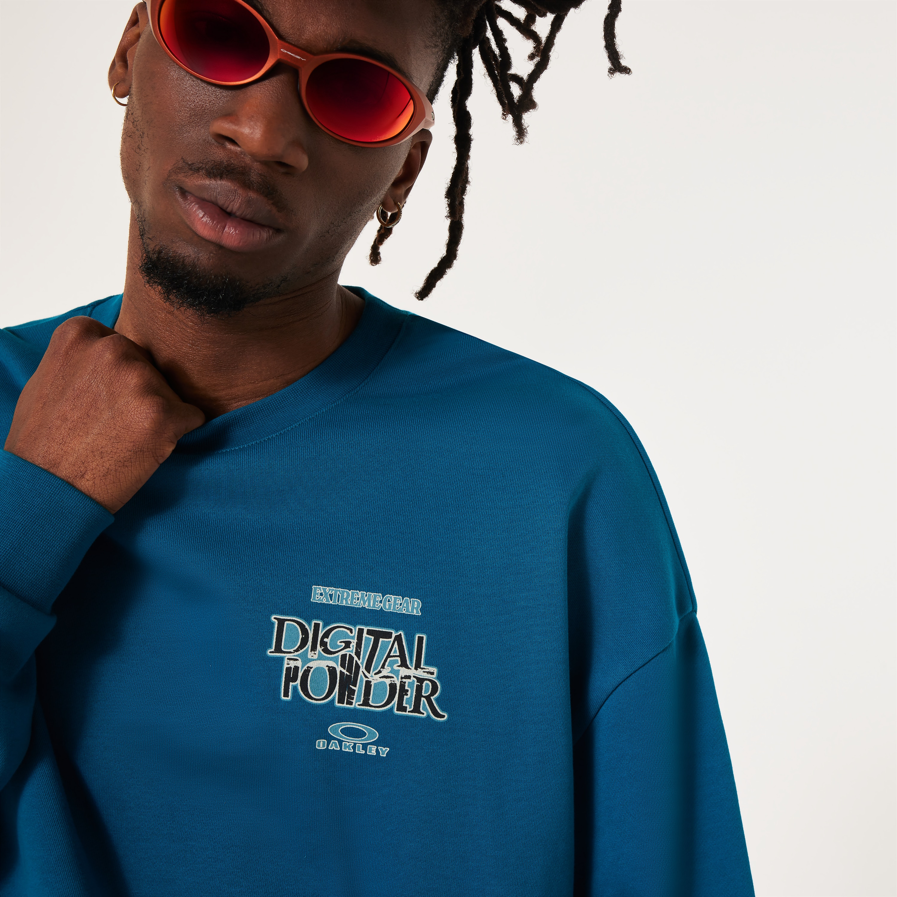 Oakley Men's Futurescape Powder Crewneck Size: