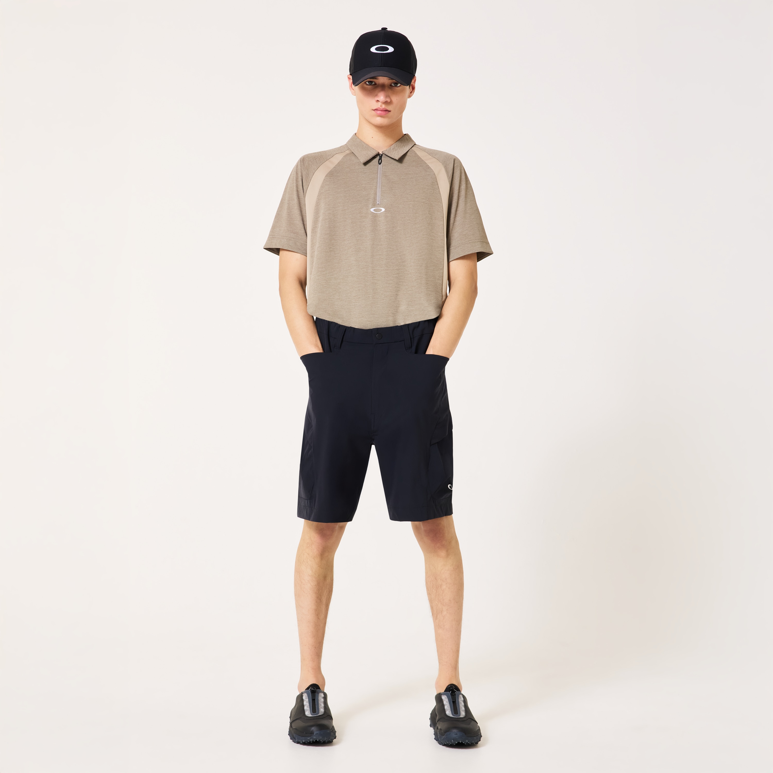 Oakley Wide Cargo Shorts 2.0 in Pitch Black | Oakley® JP