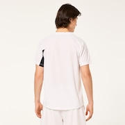 Slant Blocking Tee 8.0 - White