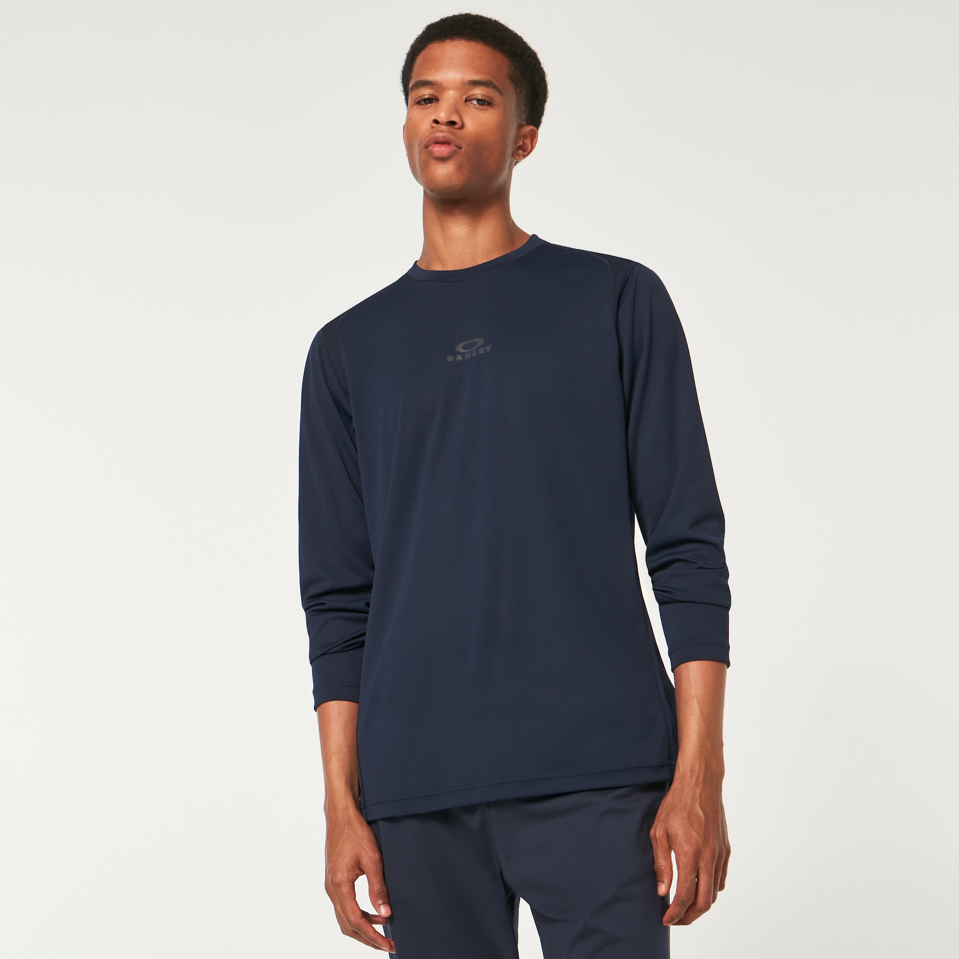 Oakley Foundational Training Long Sleeve Tee in Fathom | Oakley® EU