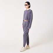 Radiant Peach Fleece Cropped 1 - Gray Dust