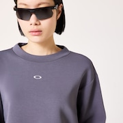 Radiant Peach Fleece Cropped 1 - Gray Dust