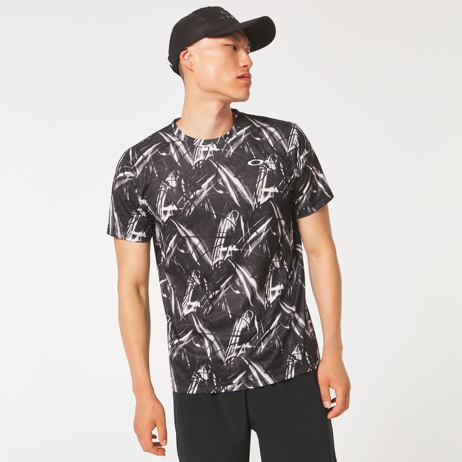 Oakely Graphics Oakley Slant Graphic Tee 6.0 - Black Print | Oakley® JP