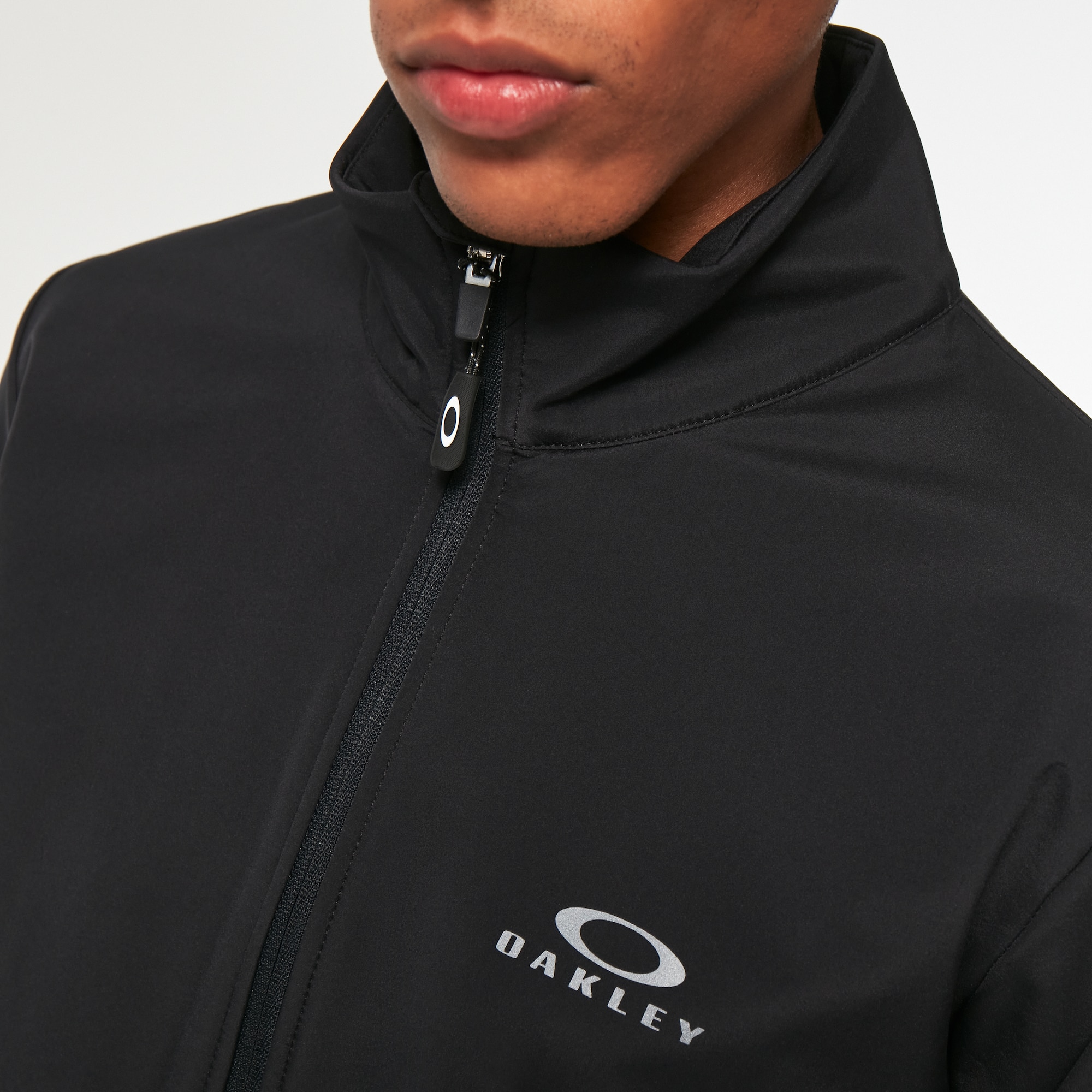 Oakley Fast Track Light Jacket - Blackout | Oakley® US