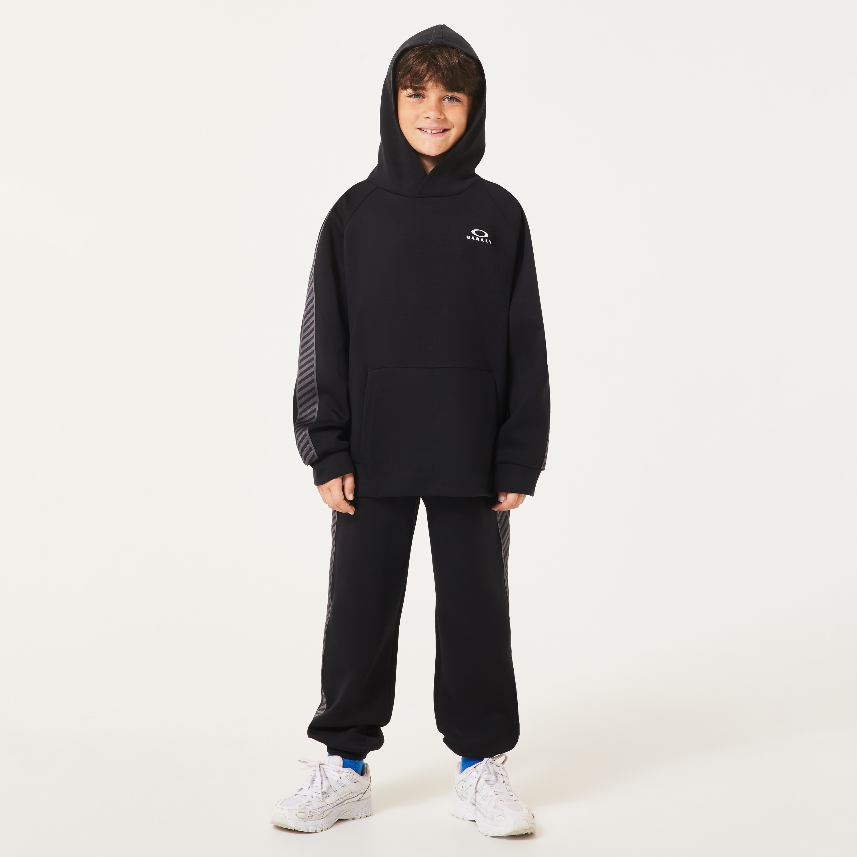 OAKLEY 赤 パーカー 062510 メンズ スウェット XL オークリー メンズ　XL オークリーフーディー＆セーターを購入 | Oakley® 日本