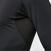 Technical Base Layer LS V Neck - Blackout