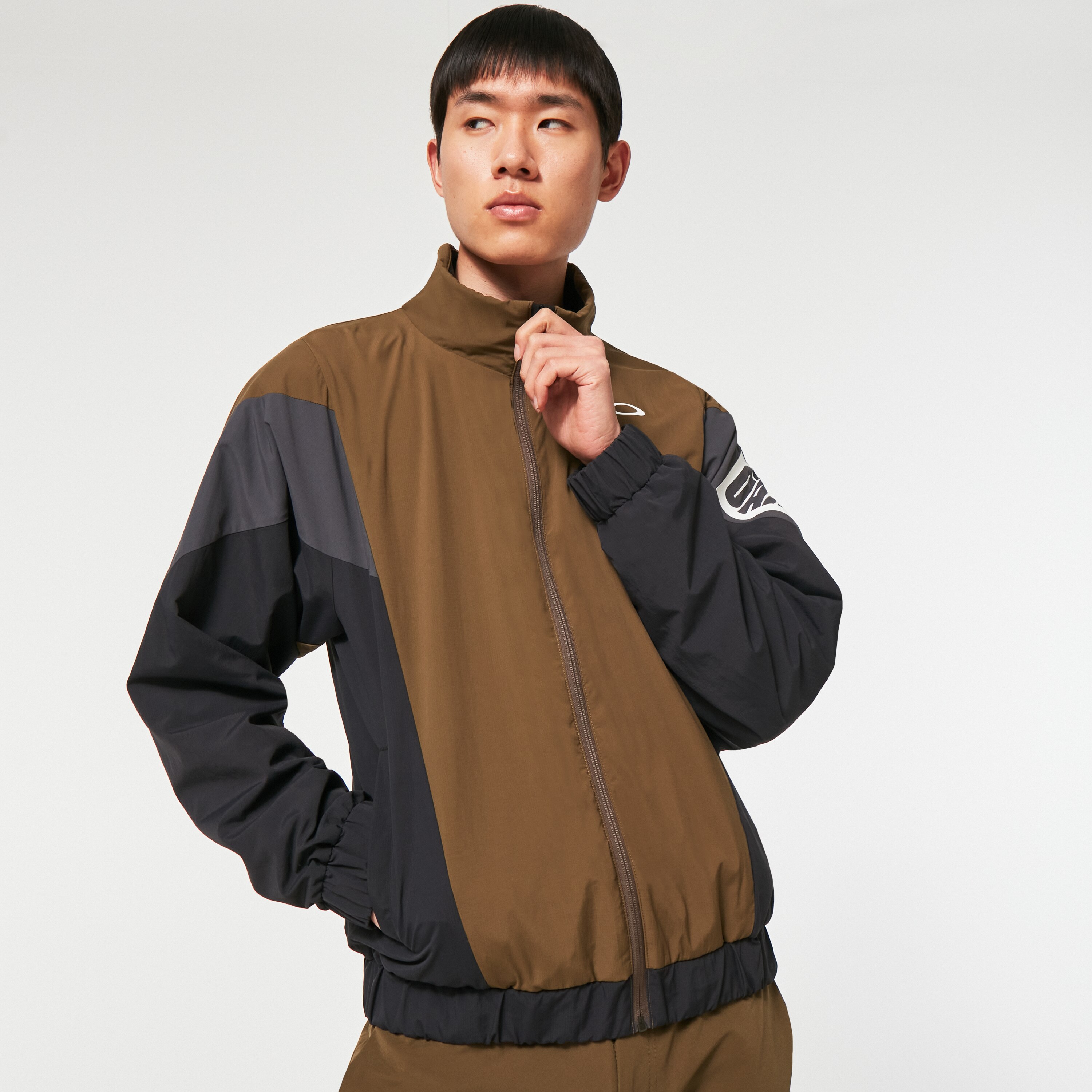 ☆訳あり 大幅値下げ　Oakley DRY UV 撥水　 フーディ ウェア　上下 ☆訳あり 大幅値下げ Oakley DRY UV 撥水 フーディ ウェア 上下