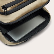 Essential Day Pack M 9.0 - Pebble/Mist