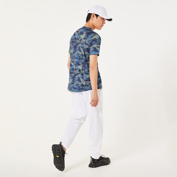 Slant Graphic Tee 12.0
