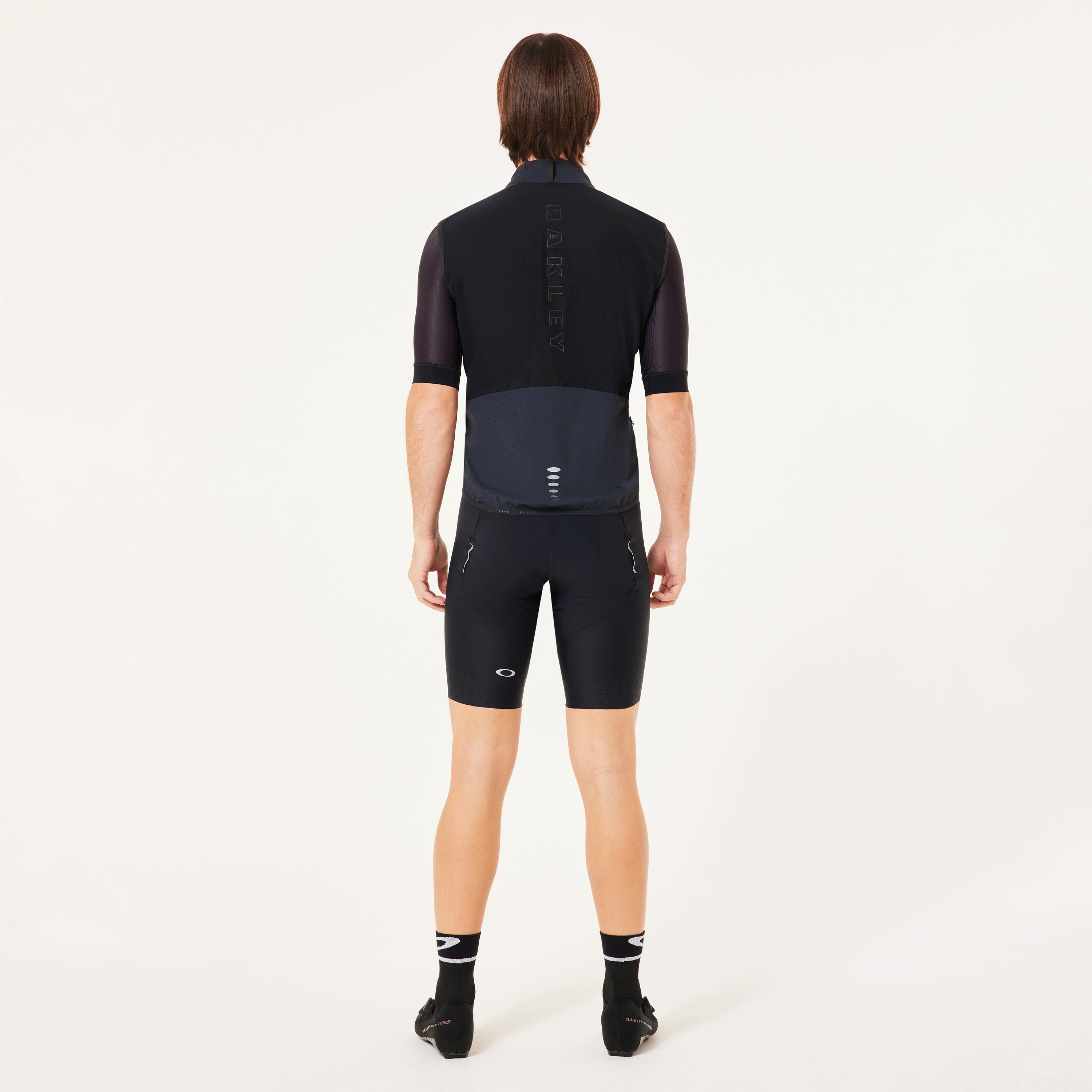 Oakley Endurance Packable Wind Vest 2.0 - Blackout | Oakley® US