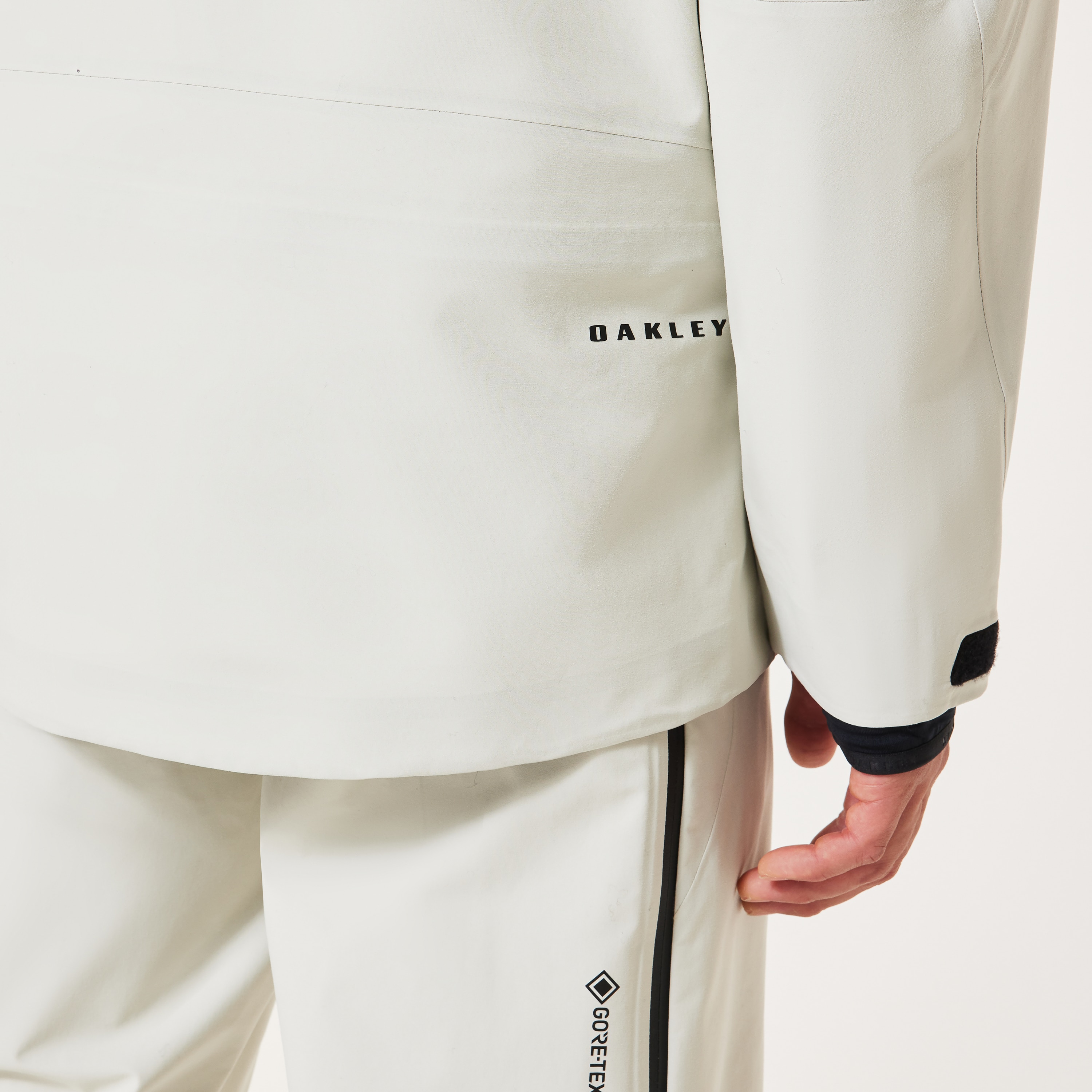 Oakley Bowls Gore-Tex Shell Jacket - Mist | Oakley® US