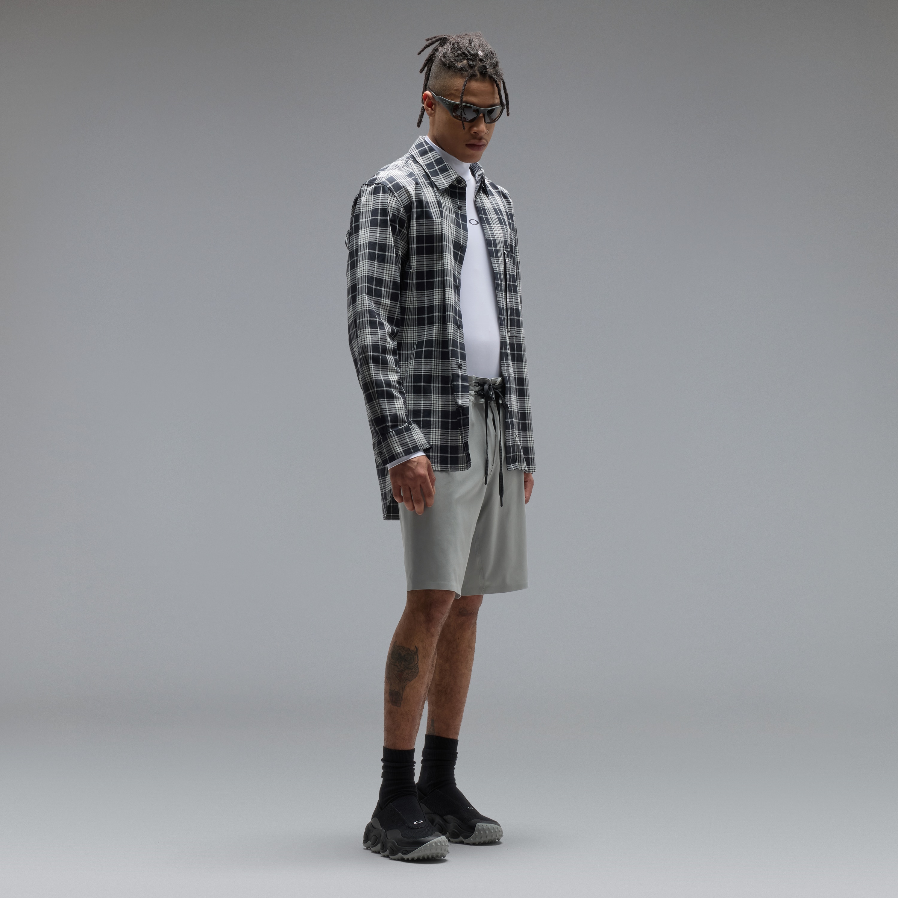 Oakley Men's Oak Light Plaid Shirt Size: